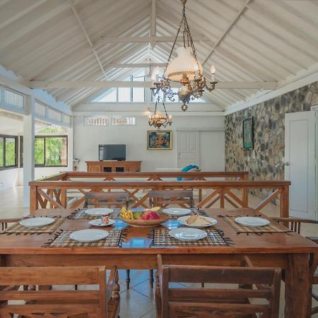 Villa Dinding Batu Singaraja エクステリア 写真