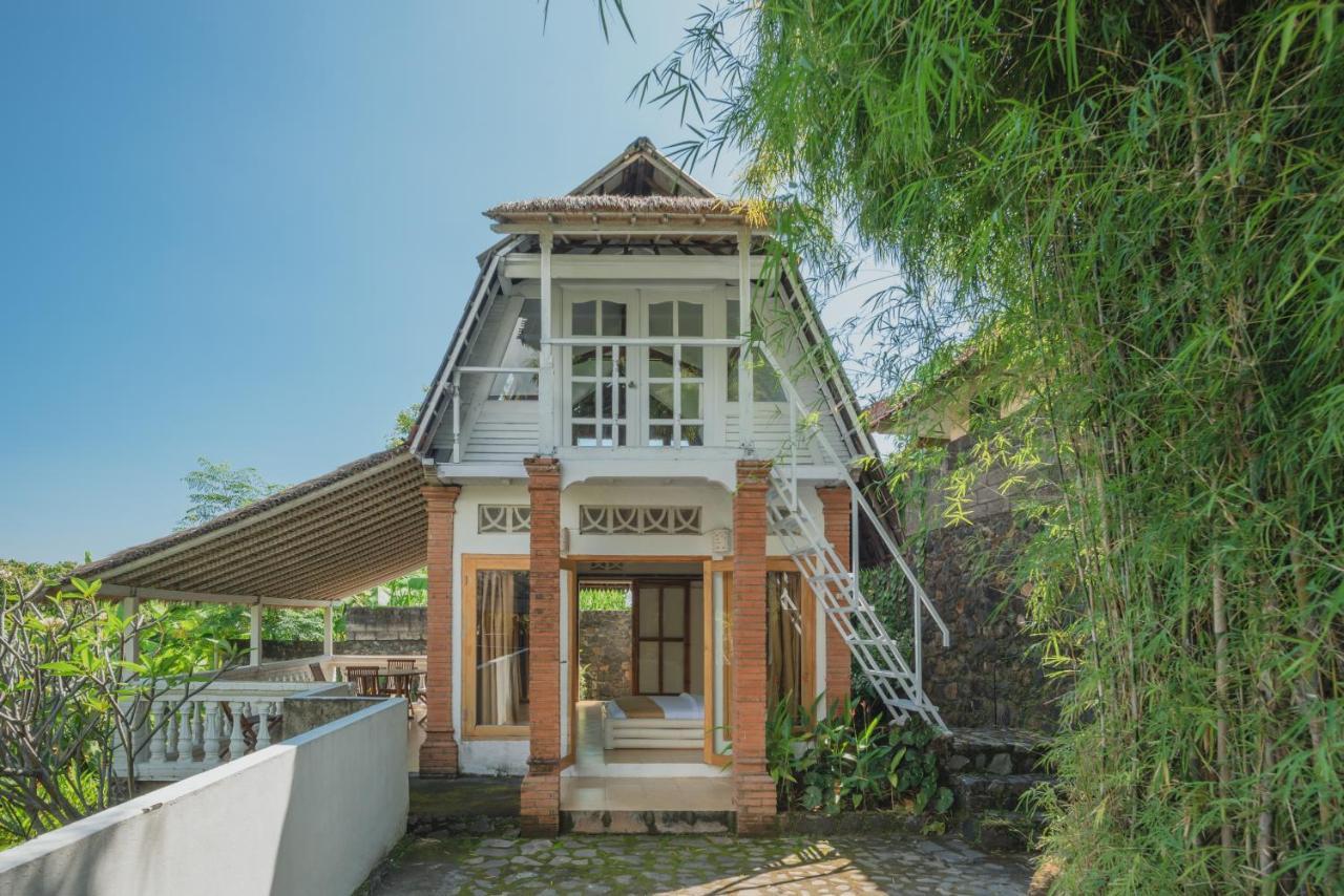 Villa Dinding Batu Singaraja エクステリア 写真