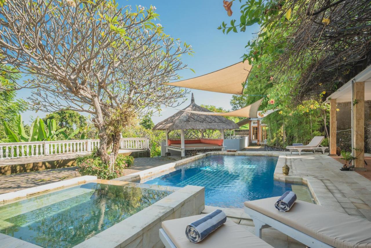 Villa Dinding Batu Singaraja エクステリア 写真