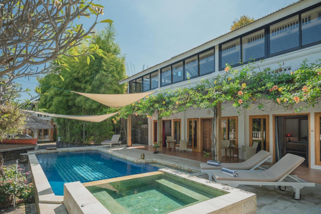 Villa Dinding Batu Singaraja エクステリア 写真