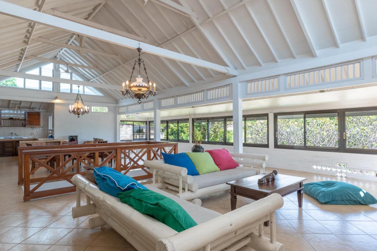 Villa Dinding Batu Singaraja エクステリア 写真