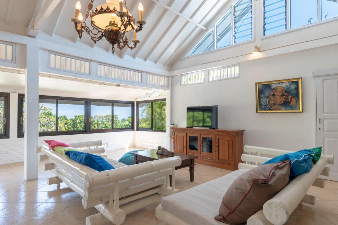 Villa Dinding Batu Singaraja エクステリア 写真