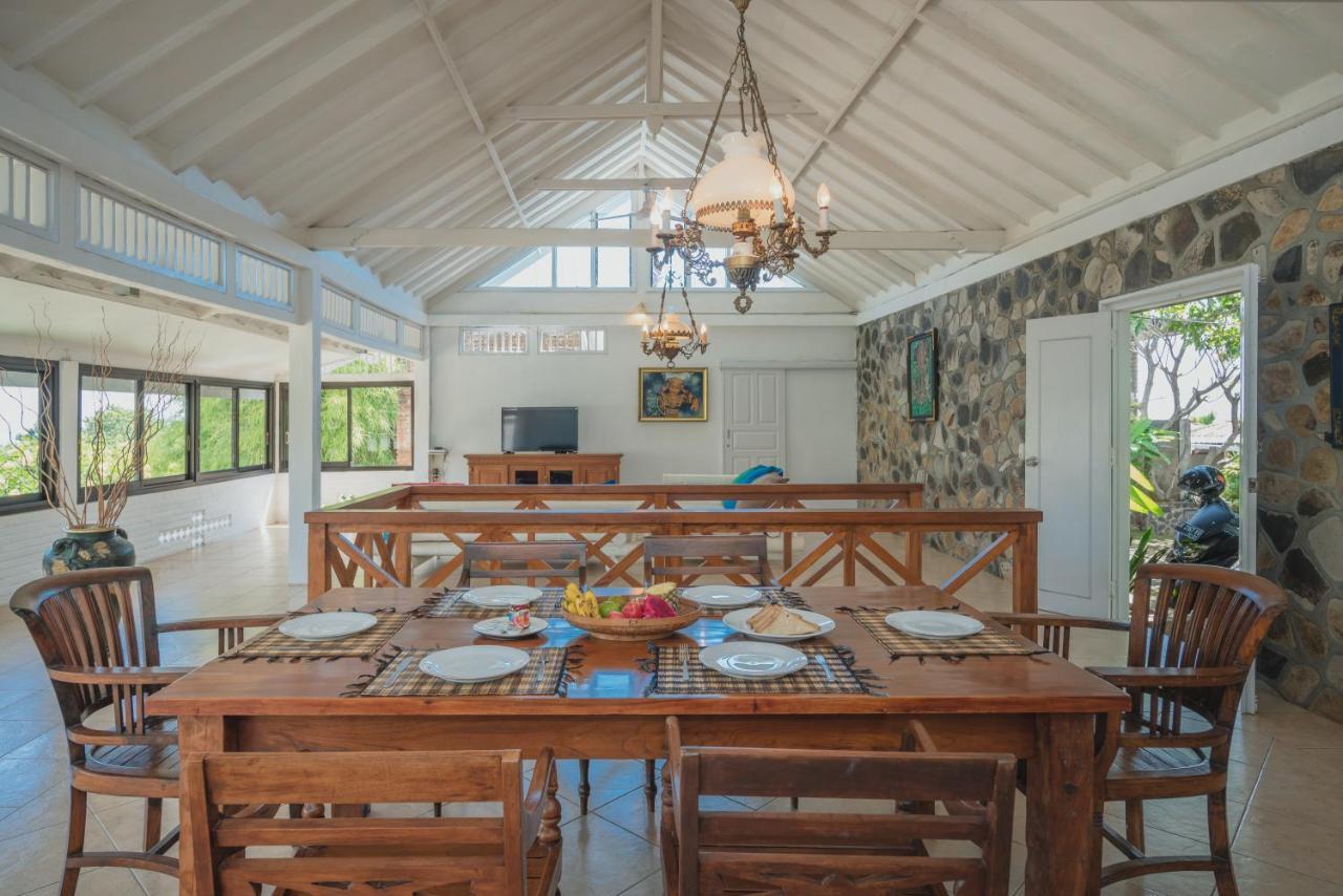 Villa Dinding Batu Singaraja エクステリア 写真