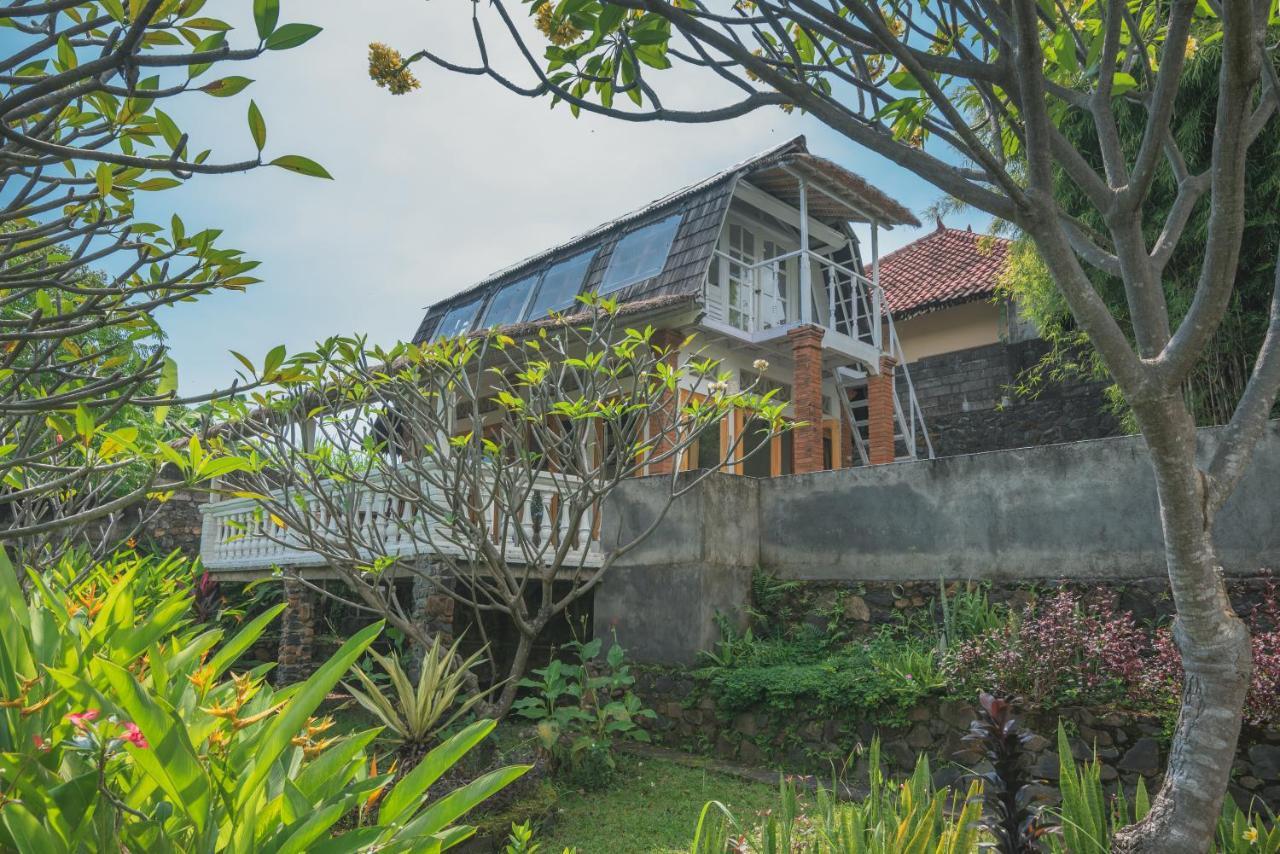 Villa Dinding Batu Singaraja エクステリア 写真