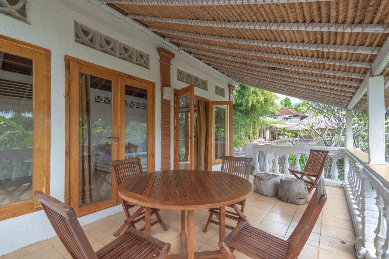 Villa Dinding Batu Singaraja エクステリア 写真