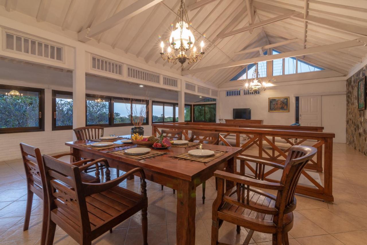 Villa Dinding Batu Singaraja エクステリア 写真