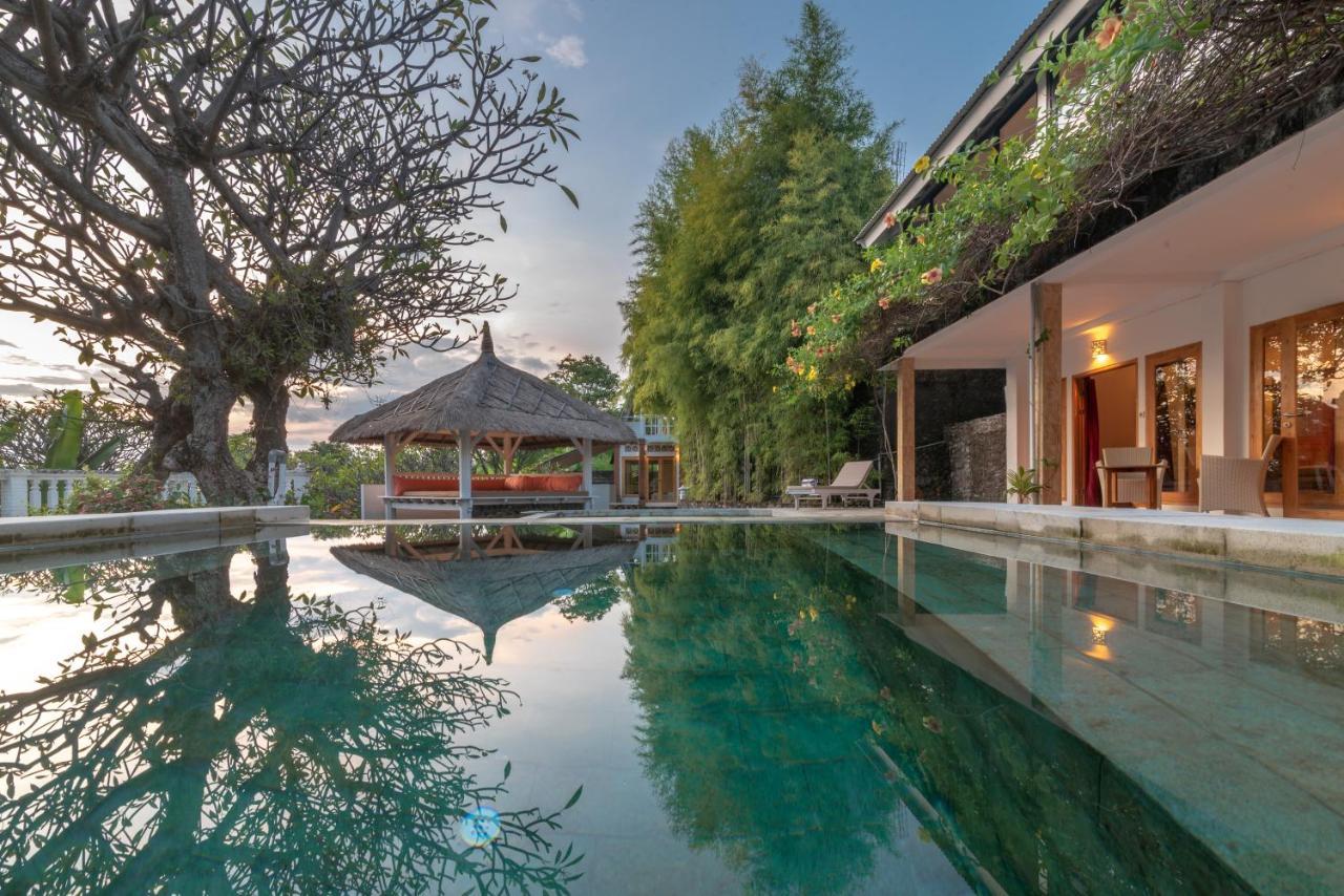 Villa Dinding Batu Singaraja エクステリア 写真