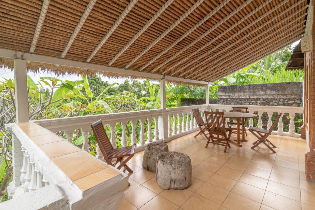 Villa Dinding Batu Singaraja エクステリア 写真