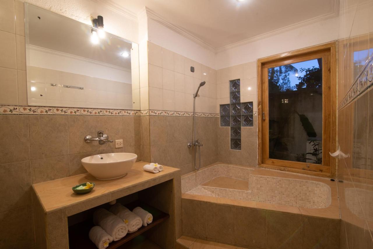 Villa Dinding Batu Singaraja エクステリア 写真