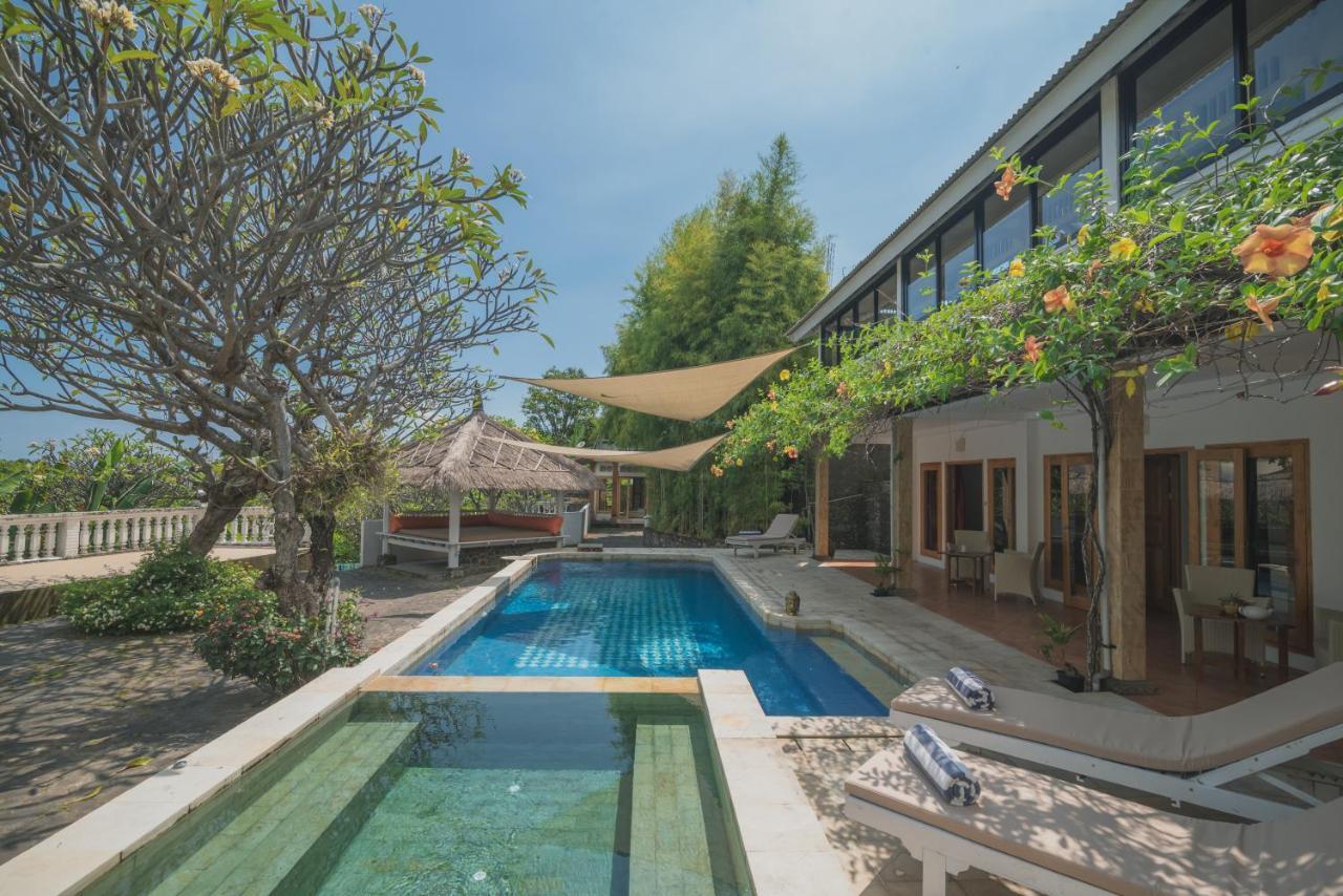 Villa Dinding Batu Singaraja エクステリア 写真