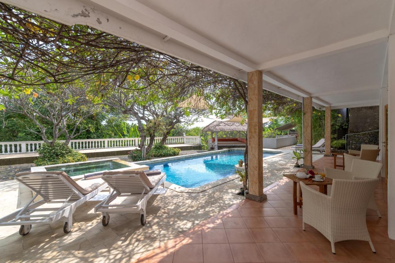 Villa Dinding Batu Singaraja エクステリア 写真