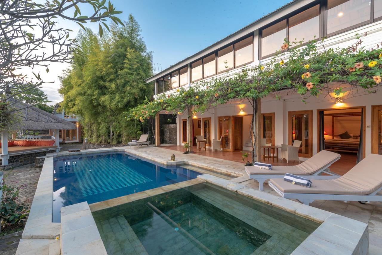 Villa Dinding Batu Singaraja エクステリア 写真
