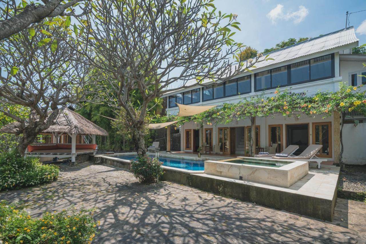 Villa Dinding Batu Singaraja エクステリア 写真
