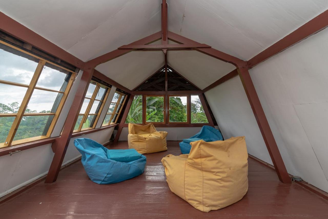Villa Dinding Batu Singaraja エクステリア 写真