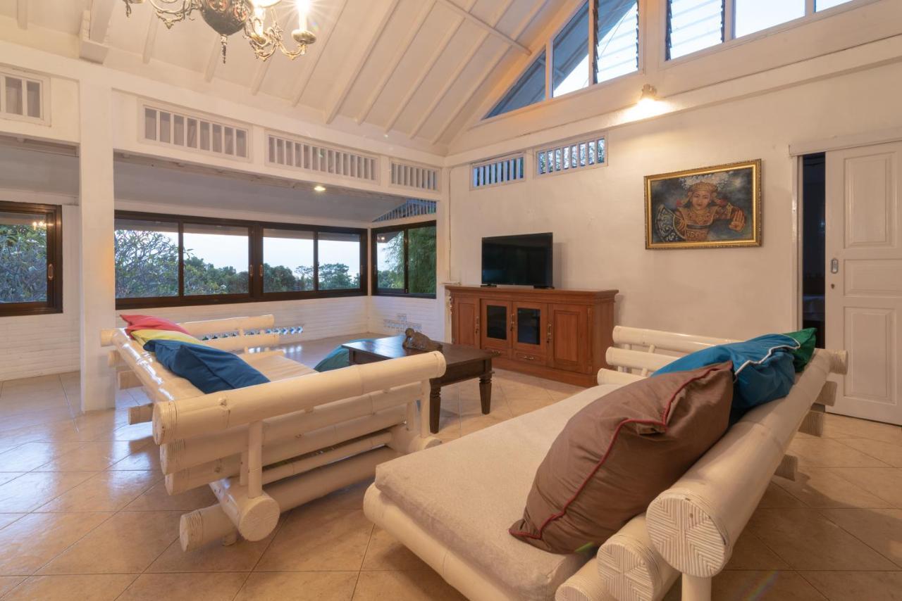 Villa Dinding Batu Singaraja エクステリア 写真