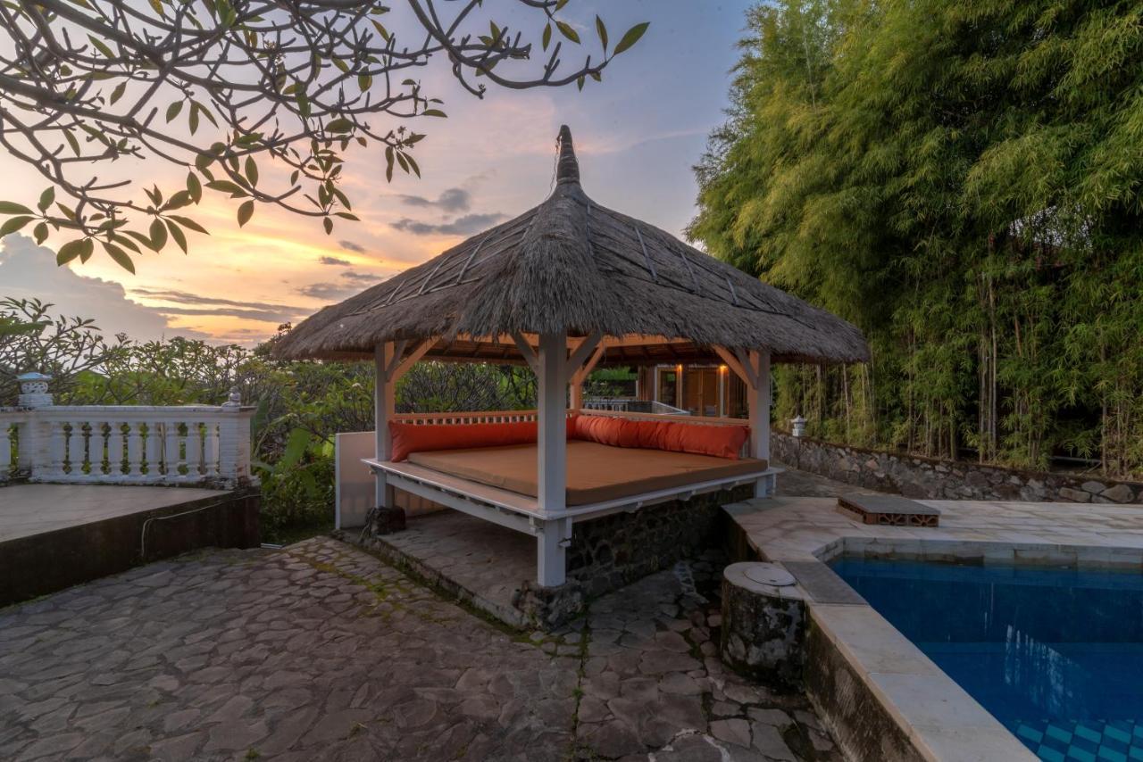 Villa Dinding Batu Singaraja エクステリア 写真