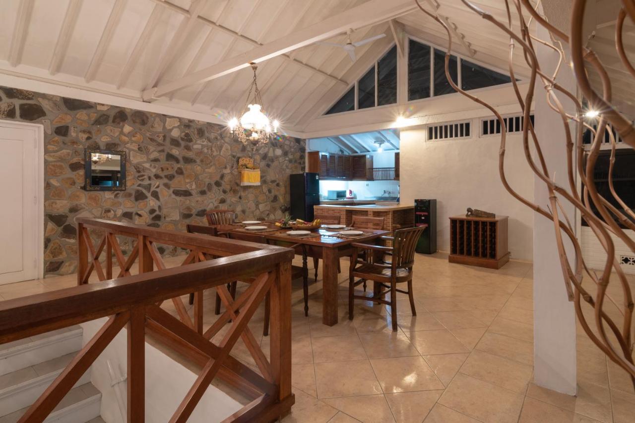 Villa Dinding Batu Singaraja エクステリア 写真